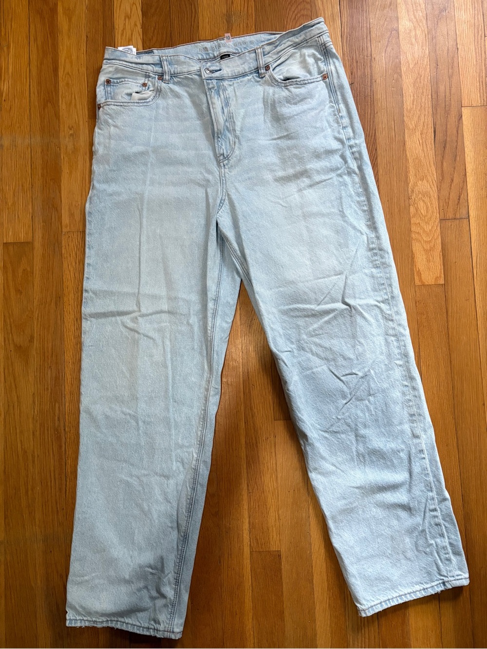 American Eagle Light Wash Straight Leg Jeans
